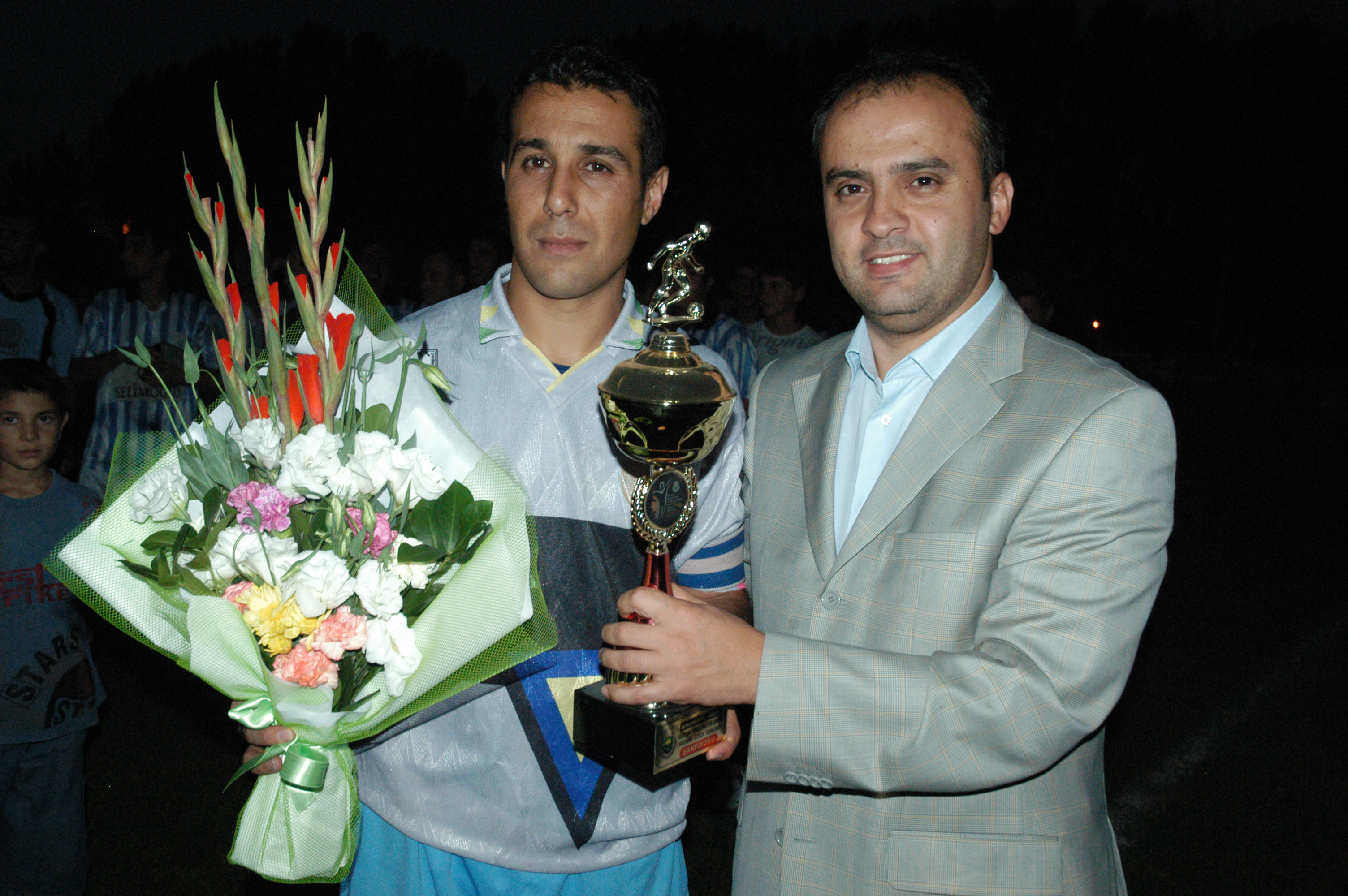 İnegöl'de Dörtlü Turnuva Arsivden Haber 2007 Gencgazete (1)