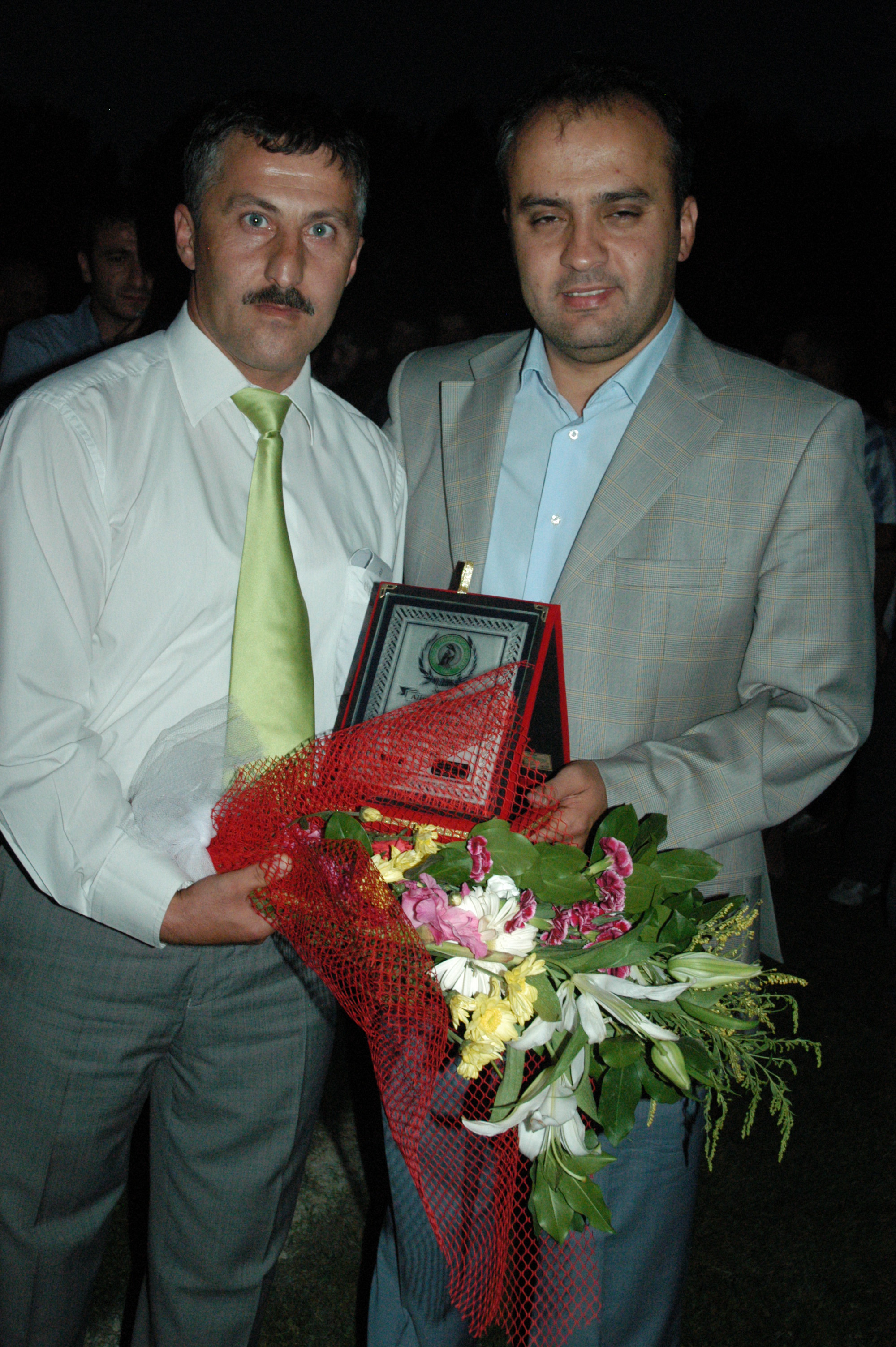 İnegöl'de Dörtlü Turnuva Arsivden Haber 2007 Gencgazete (3)-1