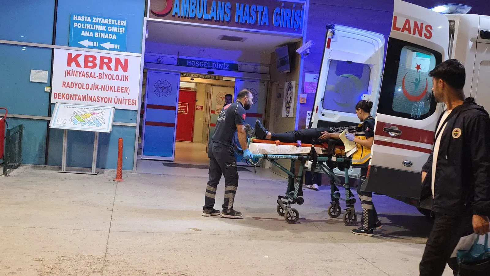 İnegöl'de Otomobil Ile Şarjlı Bisiklet Çarpıştı (1)