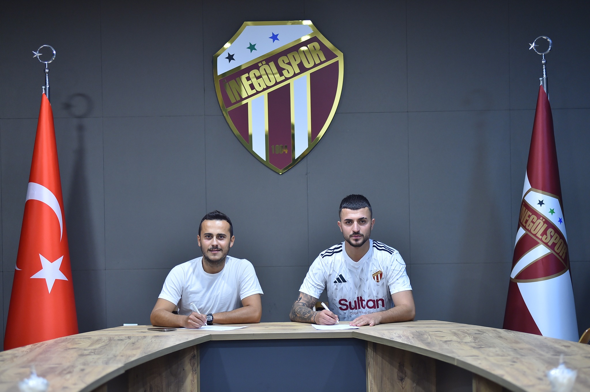 İnegölspor, Ozan Can Dursun Ile 1 Yıllık Anlaşma Sağladı (3)