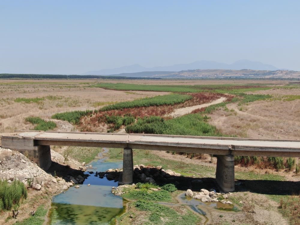 İzmir’de Su Kesintileri 2 Günde 1’E Düşürüldü (1)