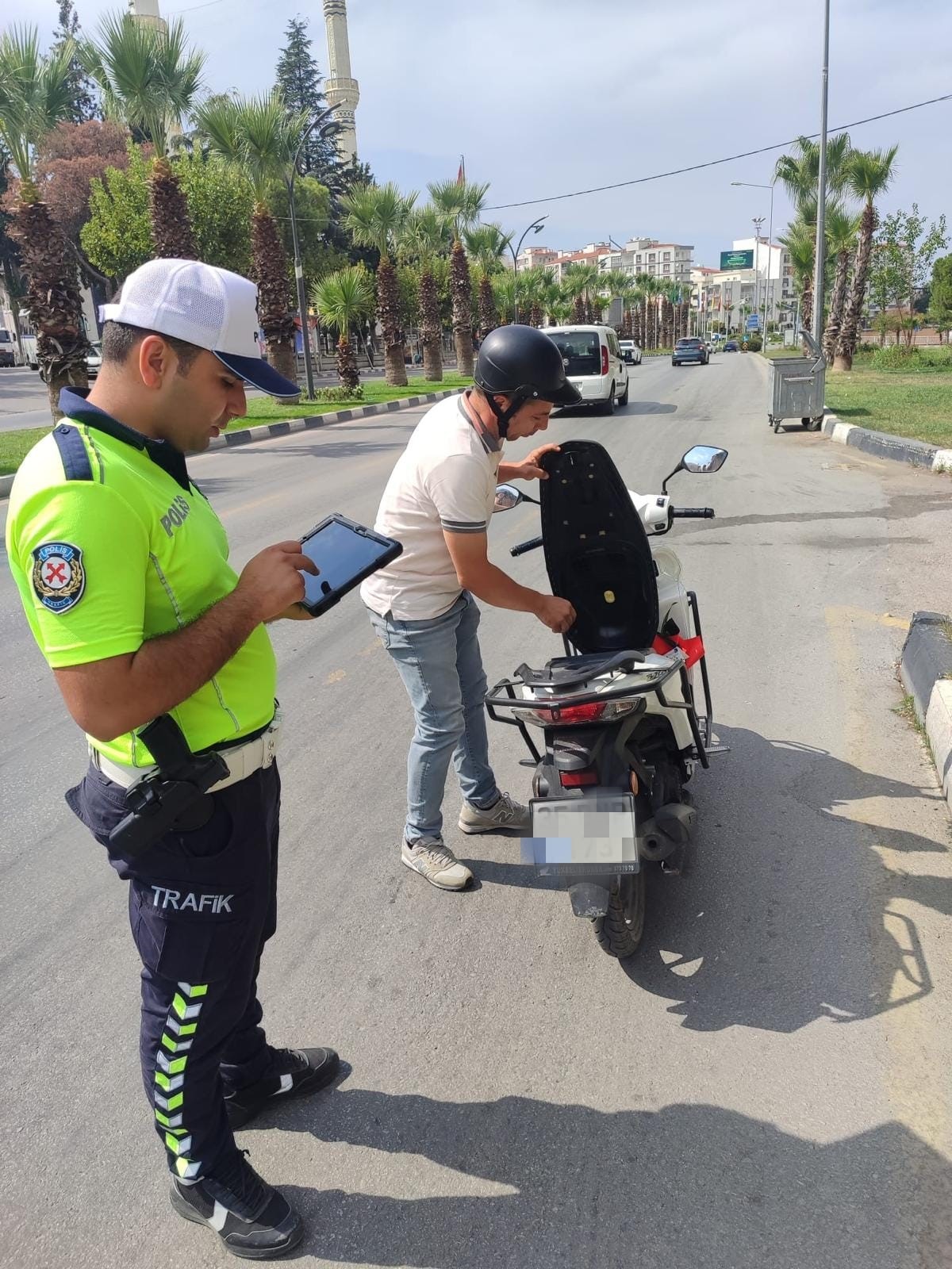 Kask Ve Kaldırım Denetiminde 1,7 Milyon Lira Ceza (1)