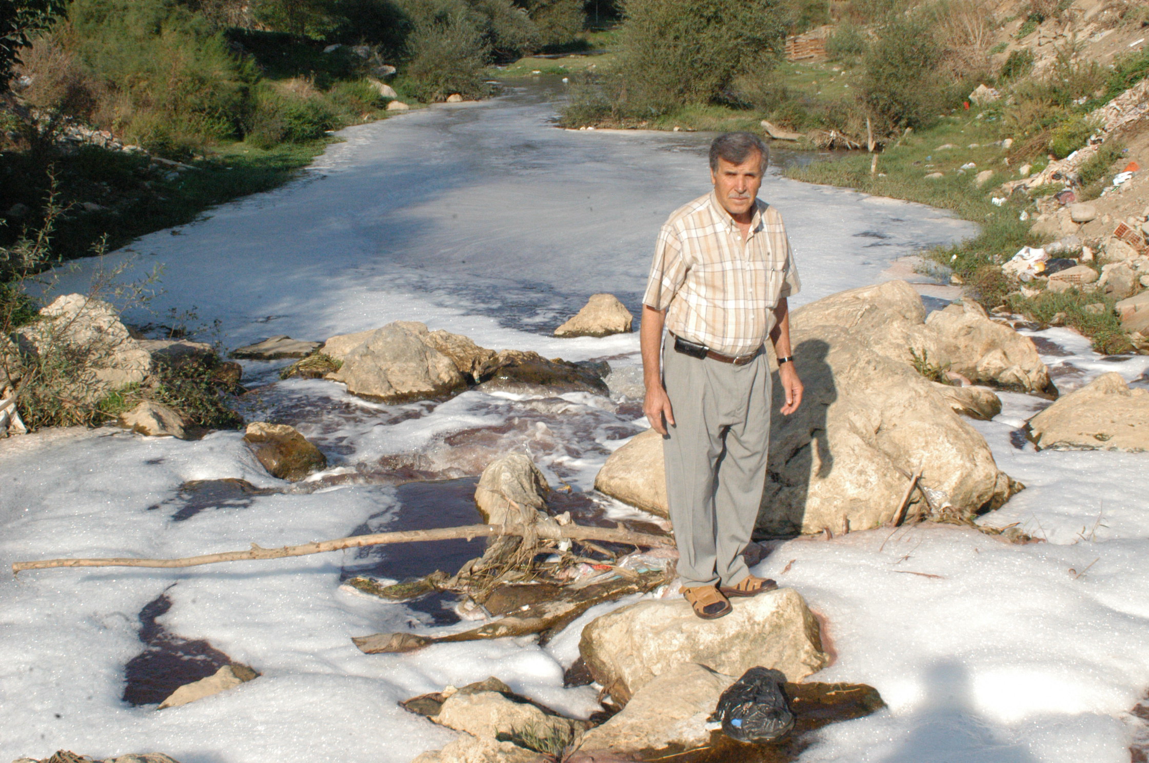 Kulaca Deresine Kimyasal Atık Arsivden Haber Gencgazete (1)