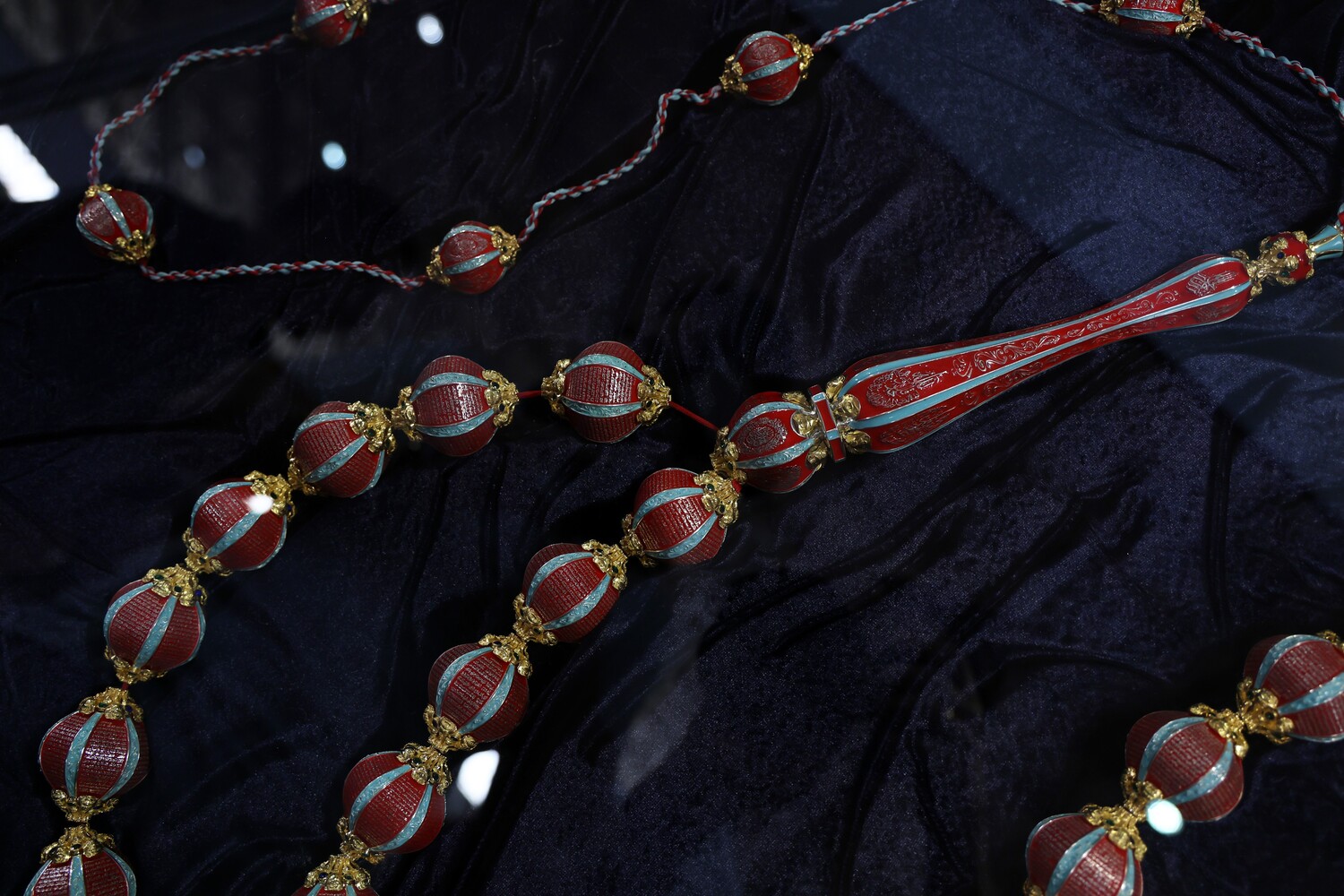 Kur’an I Kerim’in 604 Sayfası Tespihe Gencgazete (2)