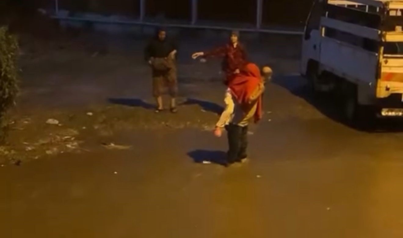 Manisa’da Sağanak Yağış Sokakları Göle Çevirdi (3)