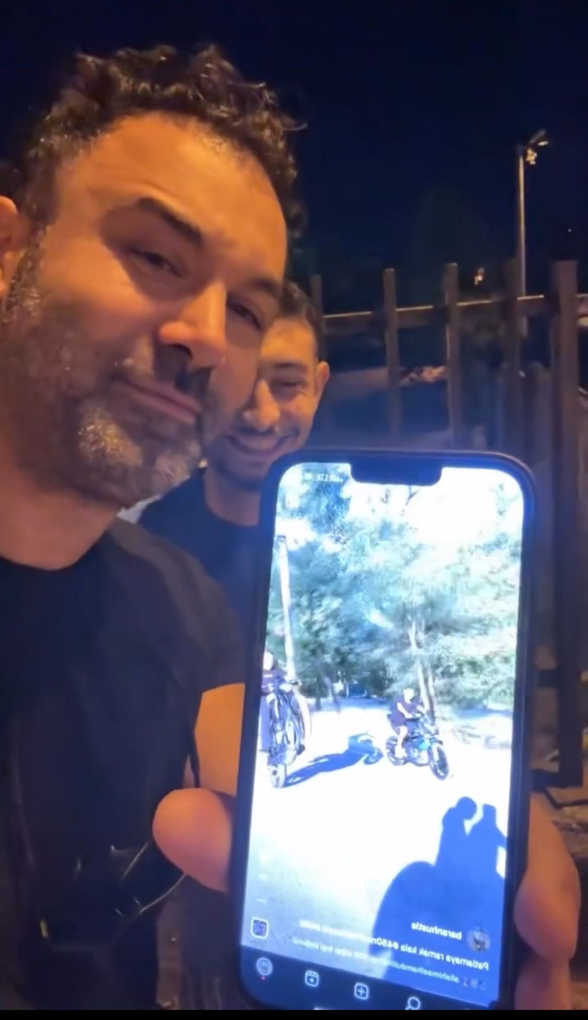 “Ölüler Görür” Yazdı, Polis (1)