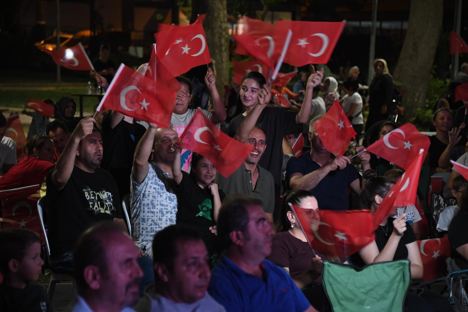 Osmangazi Belediyesi Milli Heyecanı Meydanlara Taşıdı (2)