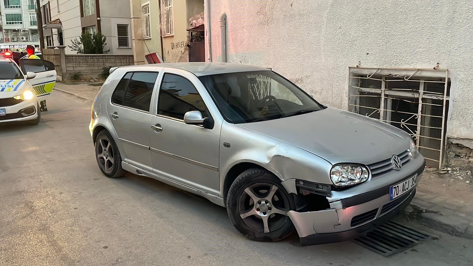 Otomobilinde Bıçaklanmış Halde Bulunan Şahıs Hayatını Kaybetti (3)