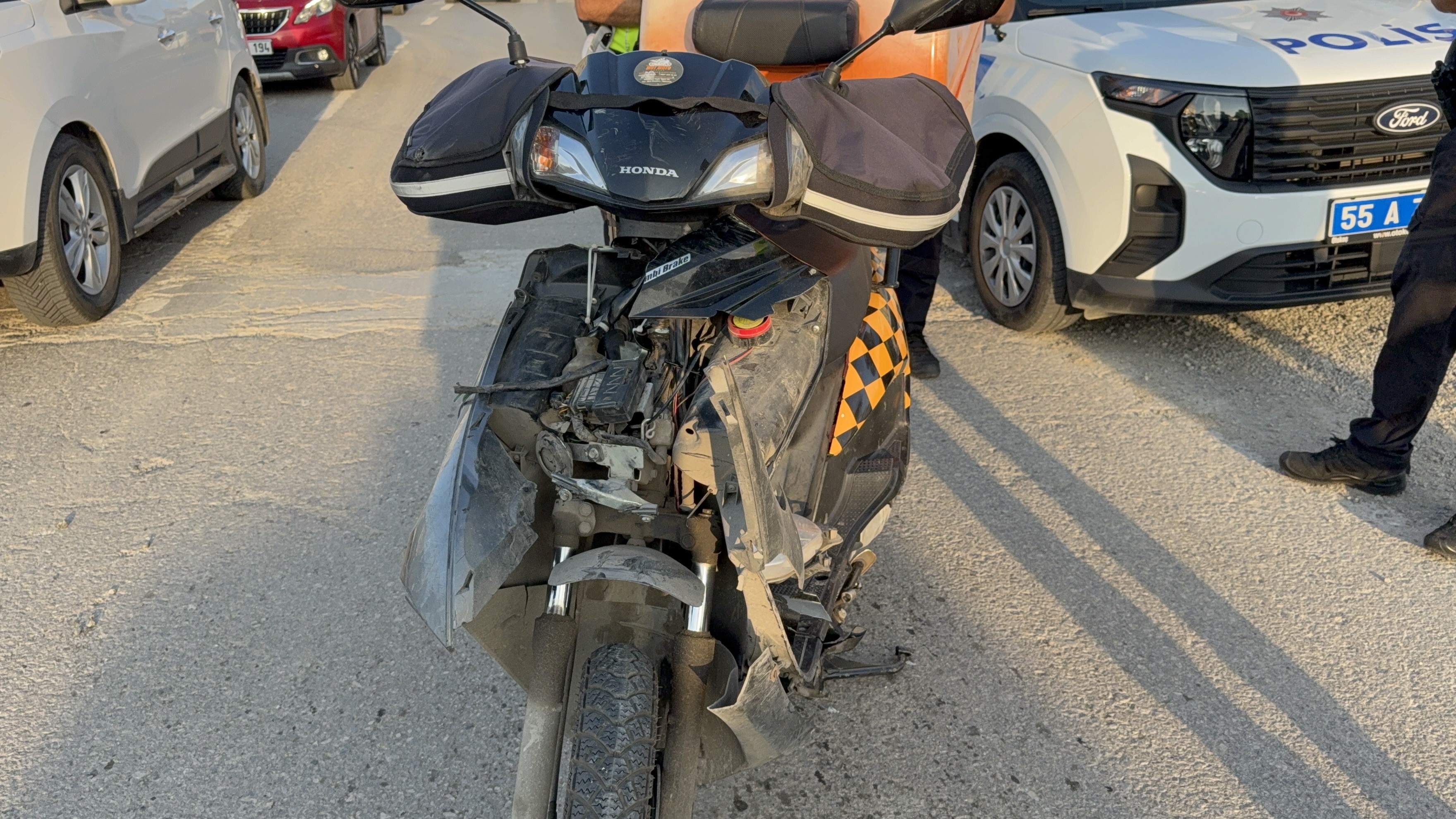 Trafik Kazasında Motosikletli Kurye (1)