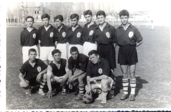 Üç Büyüklerin Formasını Giyen Ilk İnegöllü Futbolcu Erol Erkal Gencgazete (2)