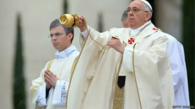 140427122719 Pope512 512X288 Getty Nocredit.jpg