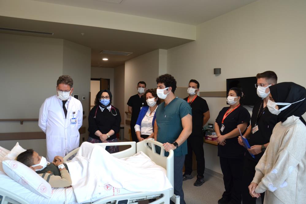 Bursa'da 9 yaşındaki İdo, babasının böbreğiyle hayata tutundu!-2