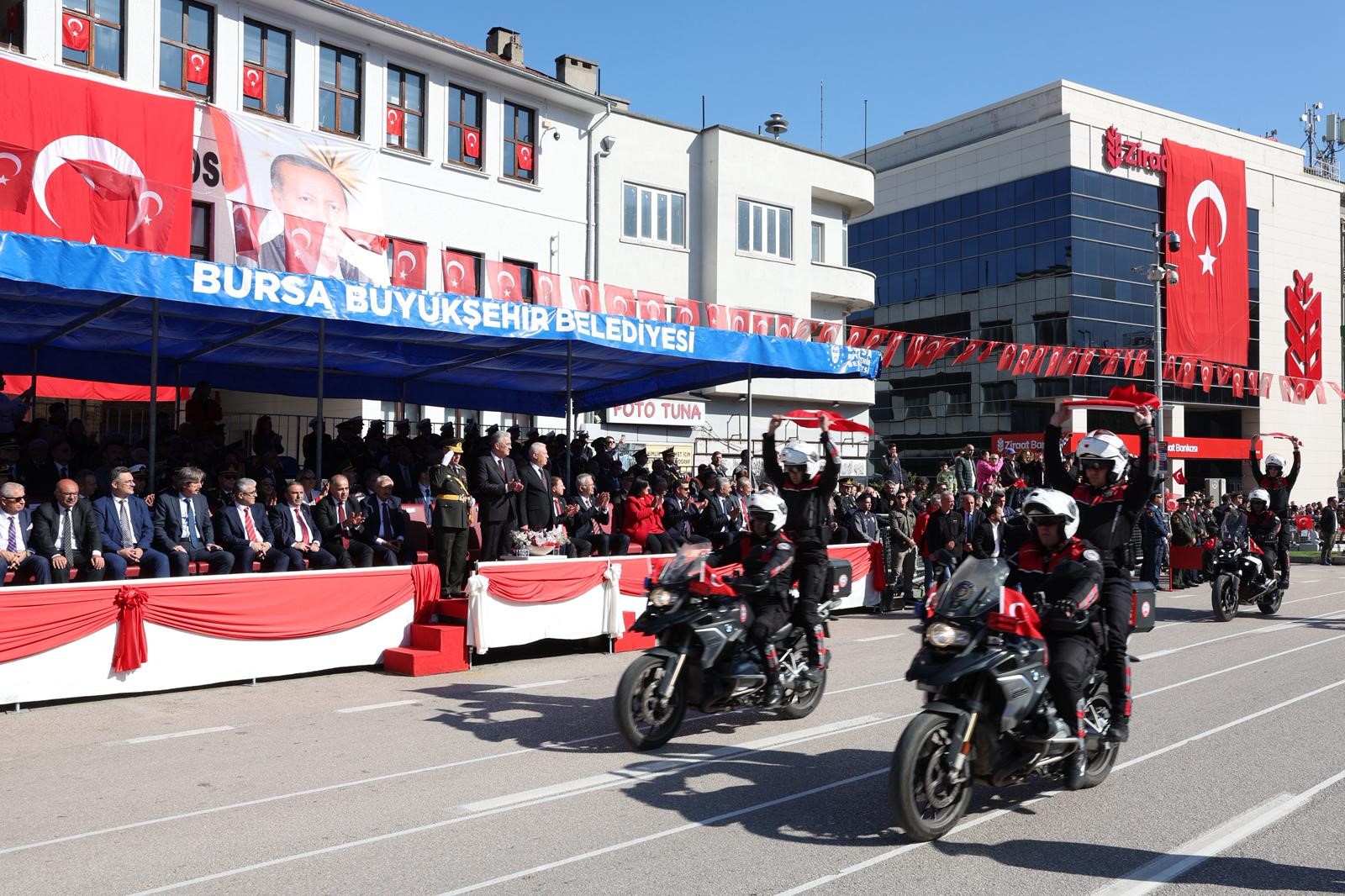 Bursa’da Cumhuriyet’in 102. Yılı Büyük Coşkuyla Kutlandı-2