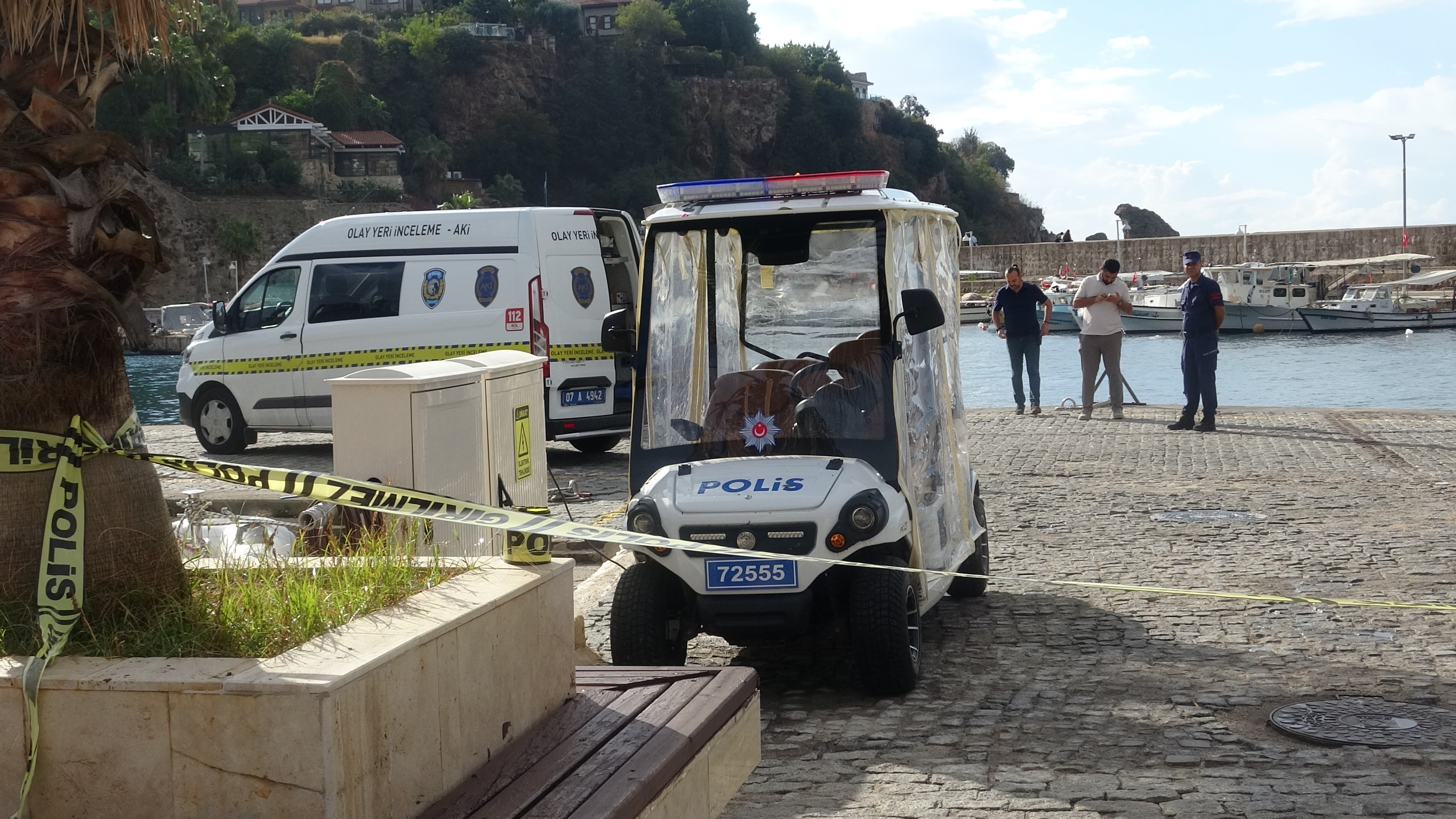 Antalya'da Denizde Erkek Cesedi Bulundu (2)