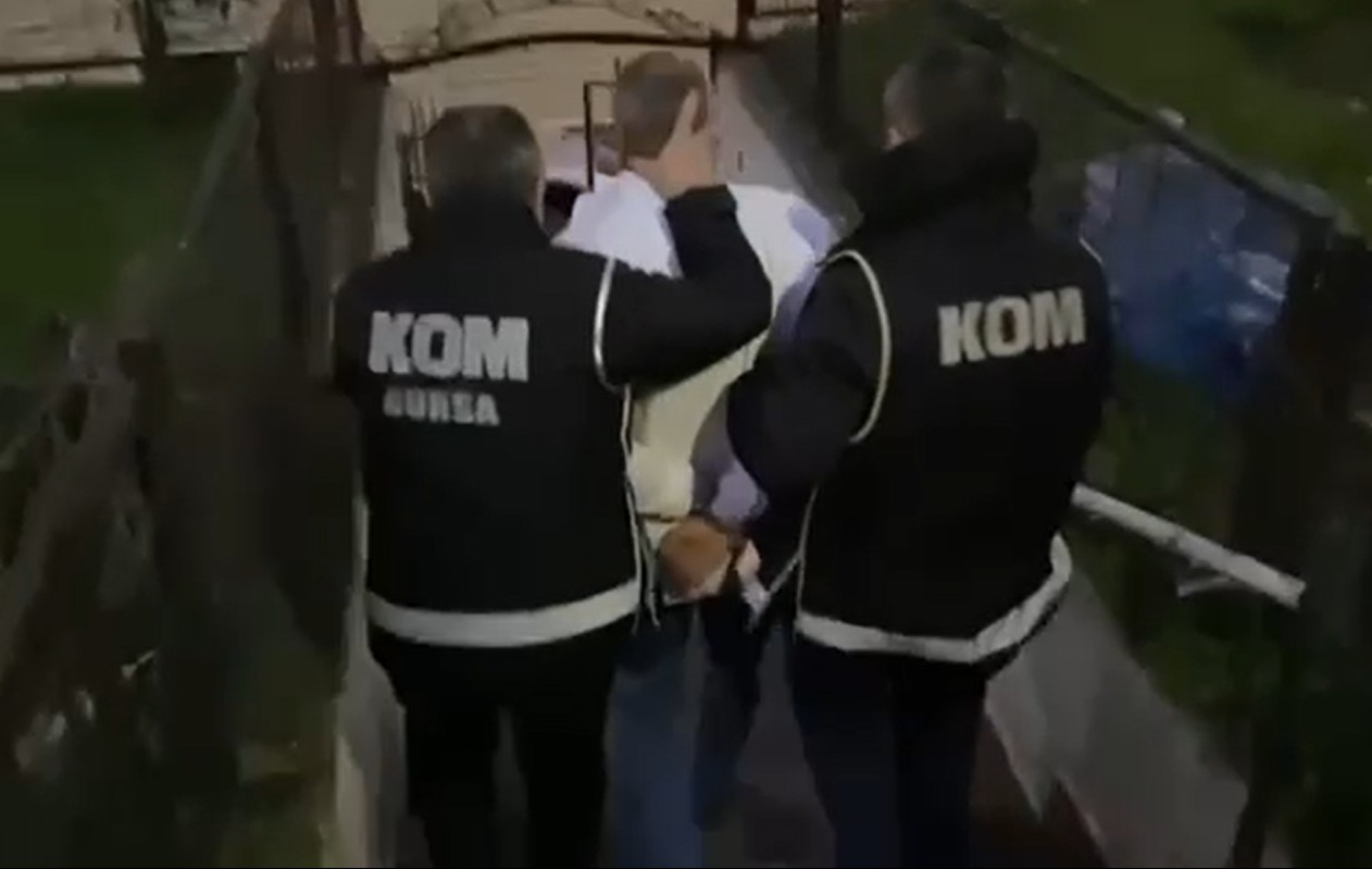 B U R S A’ D A S U C O R G U T U N E O P E R A S Y O N 6 T U T U K 971160 288373