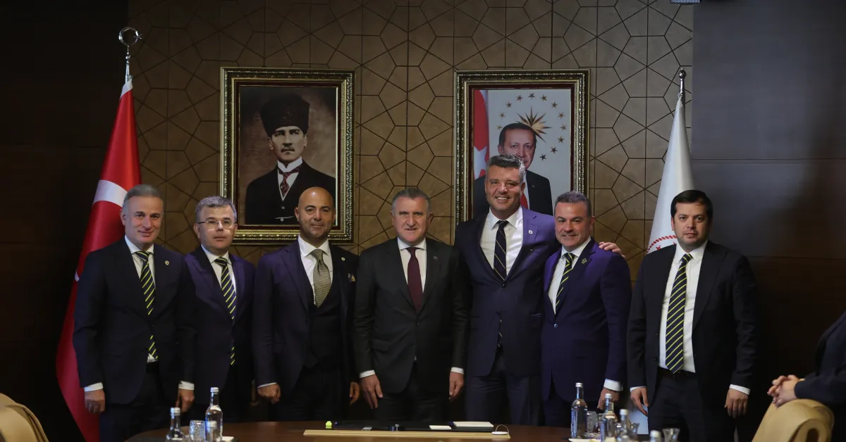 Bakan Bak, Fenerbahçe Yönetimini Kabul Etti (4) Gencgazete