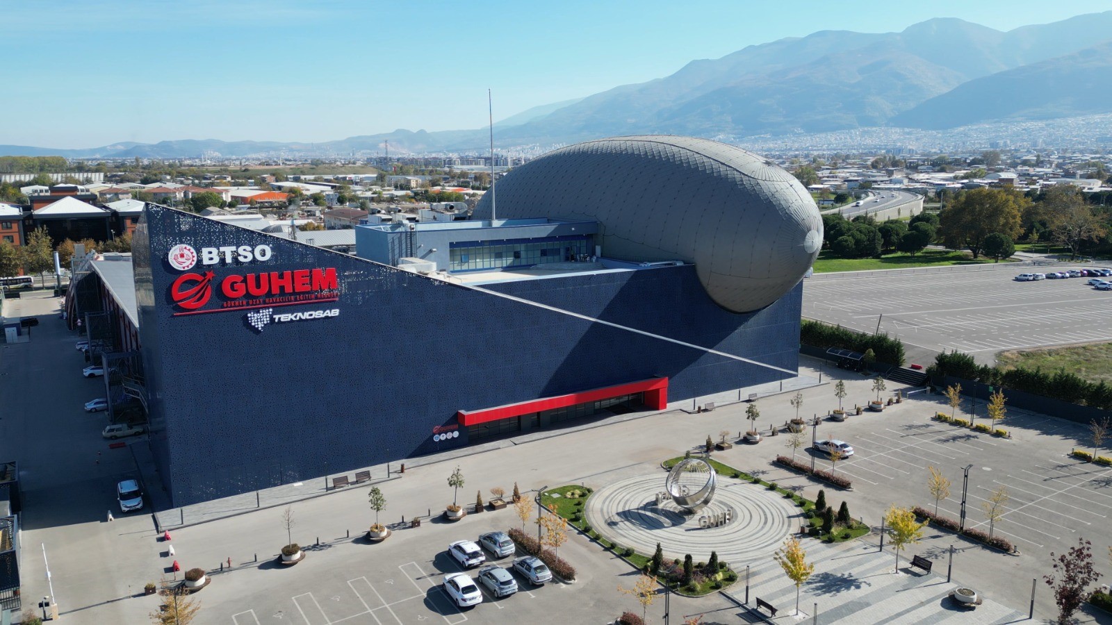 Bursa'da 70 Bin Öğrenci Aynı Anda Uzaya Baktı (2)