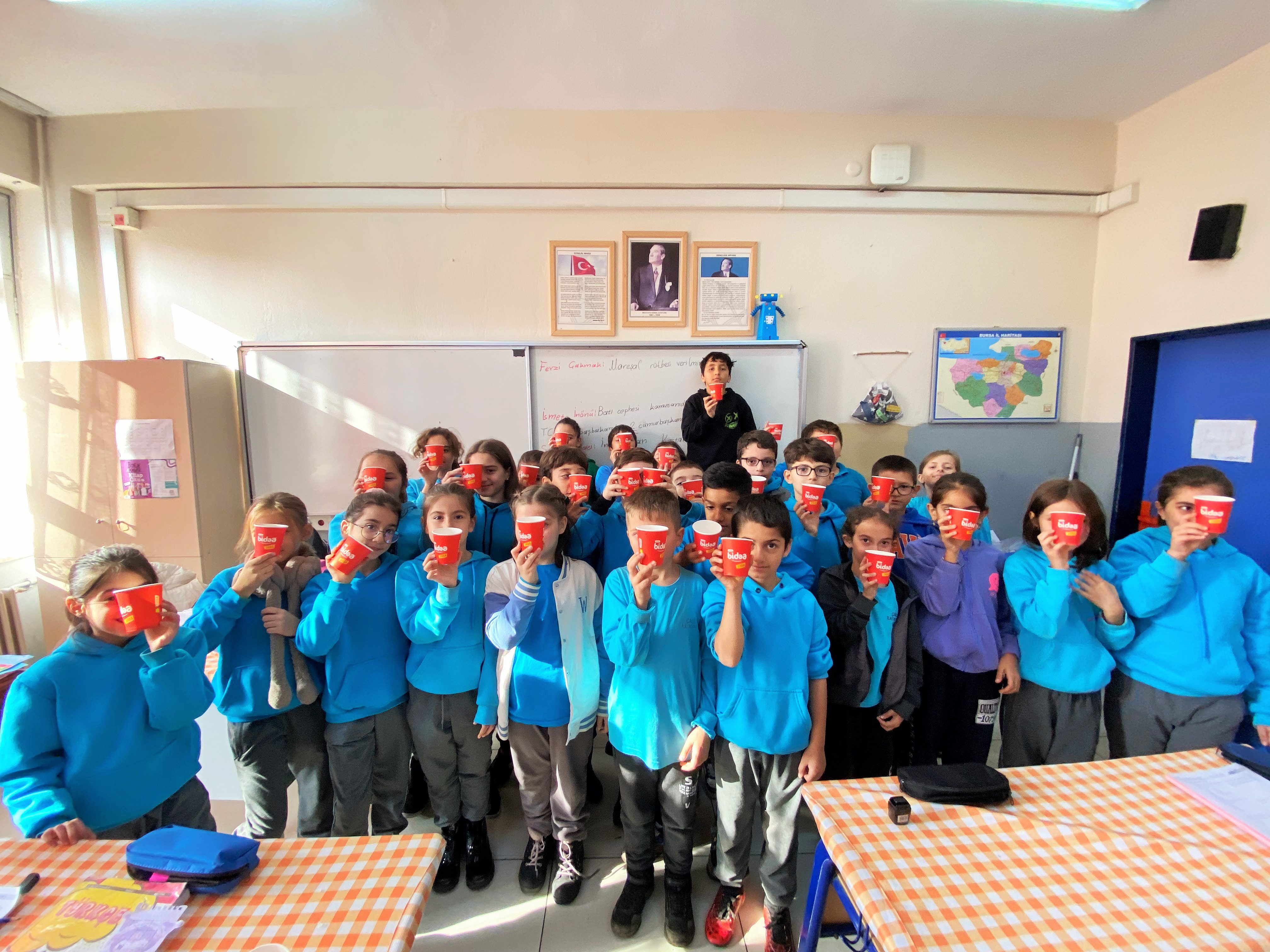 Bursa’da Öğrenciler Artık Katkısız Çorba Içiyor (1)