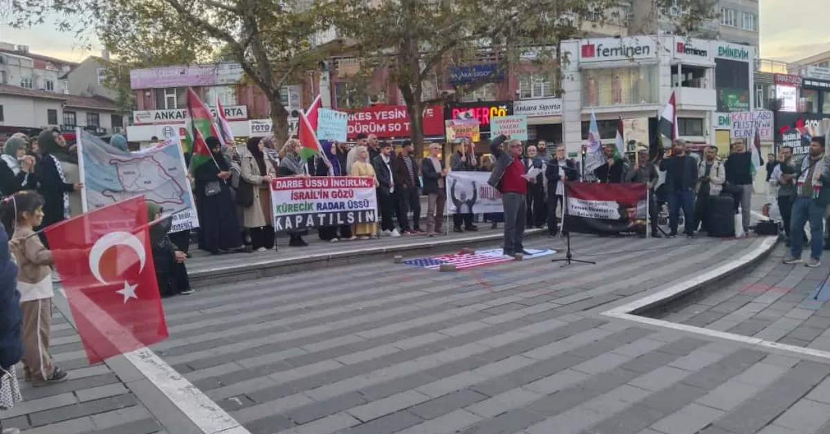 Bursalılar Gazze İçin 15 Temmuz Meydanı’nda Buluştu (1)