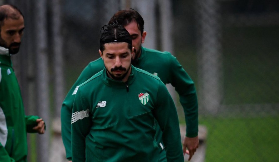Bursaspor, Tahsin Tam Yönetiminde Ilk Antrenmanını Yaptı (1)-1