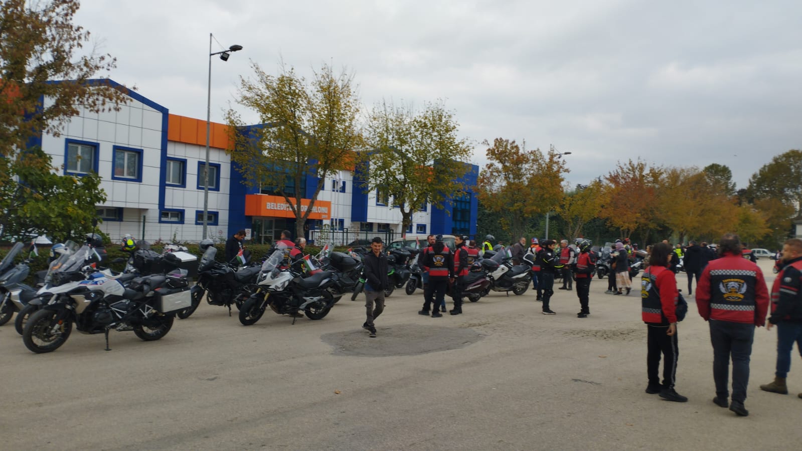 C3930513 D56A 46B4 B994 E18E0B7A68Db