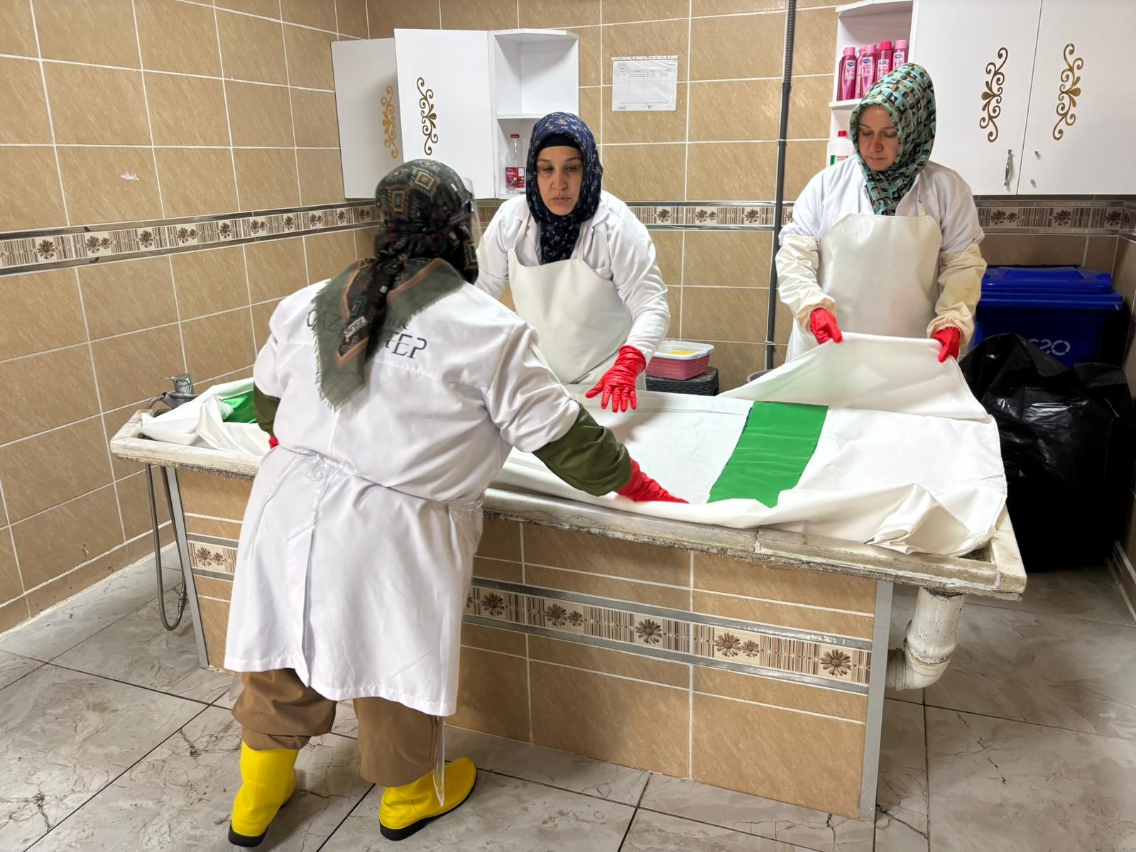 Cenazeleri Kadın Gassallar Hazırlıyor Gencgazete (4)