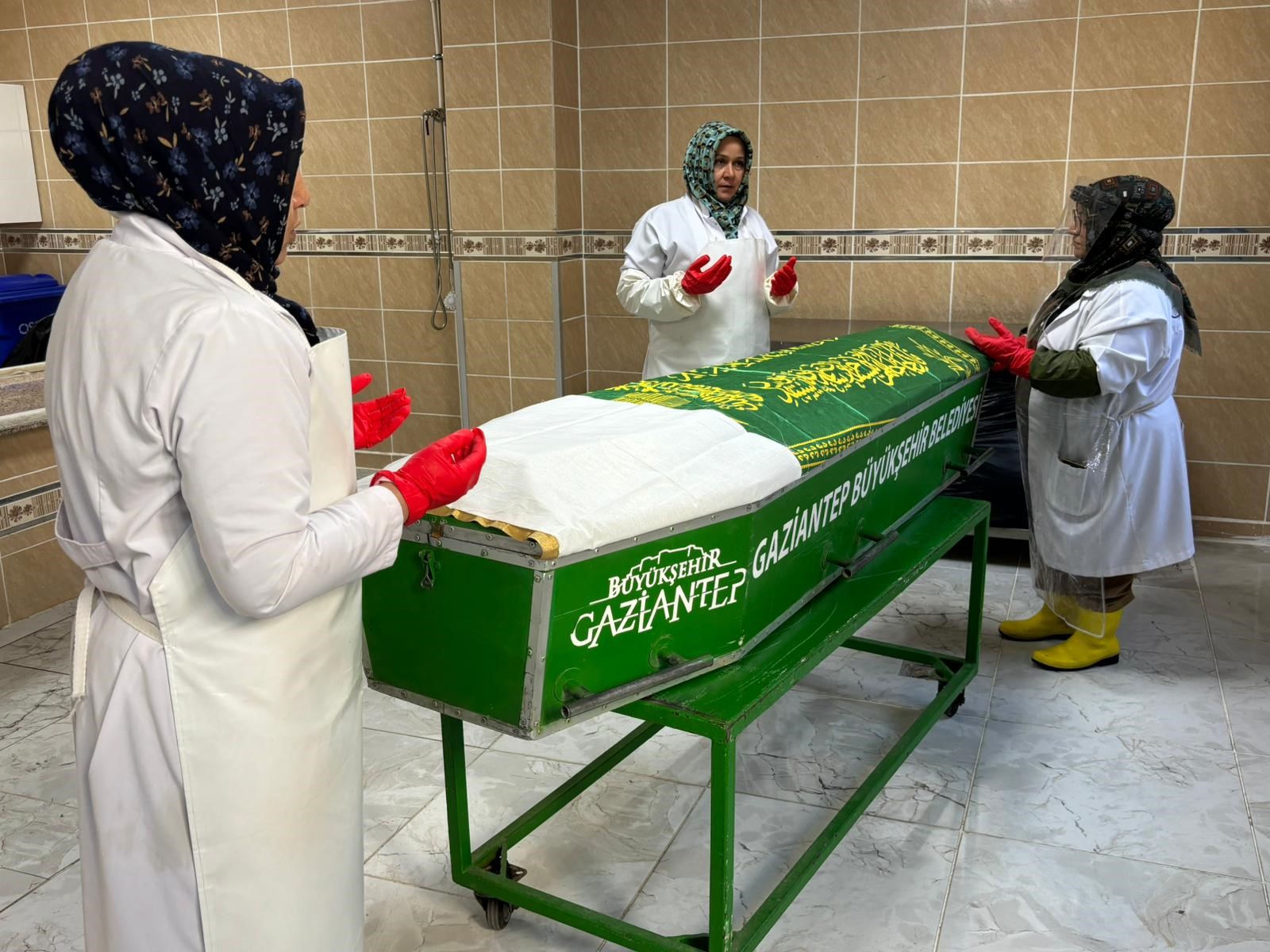 Cenazeleri Kadın Gassallar Hazırlıyor Gencgazete (7)