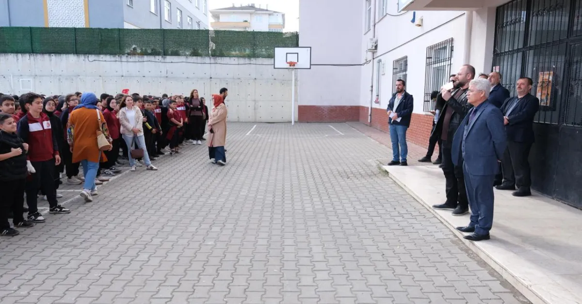 Dr. Emin Acar İmam Hatip Ortaokulu’ndan Gazze’ye Destek Kampanyası (2)