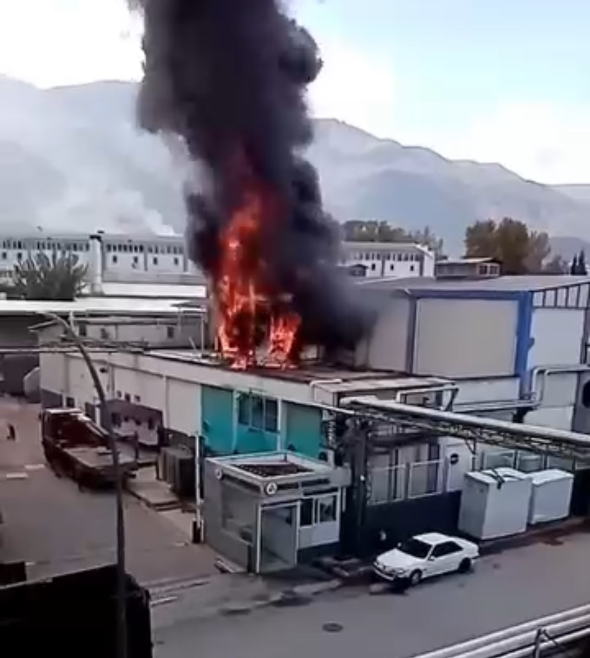 Fabrika Yangını Korkuttu Gencgazete (2)