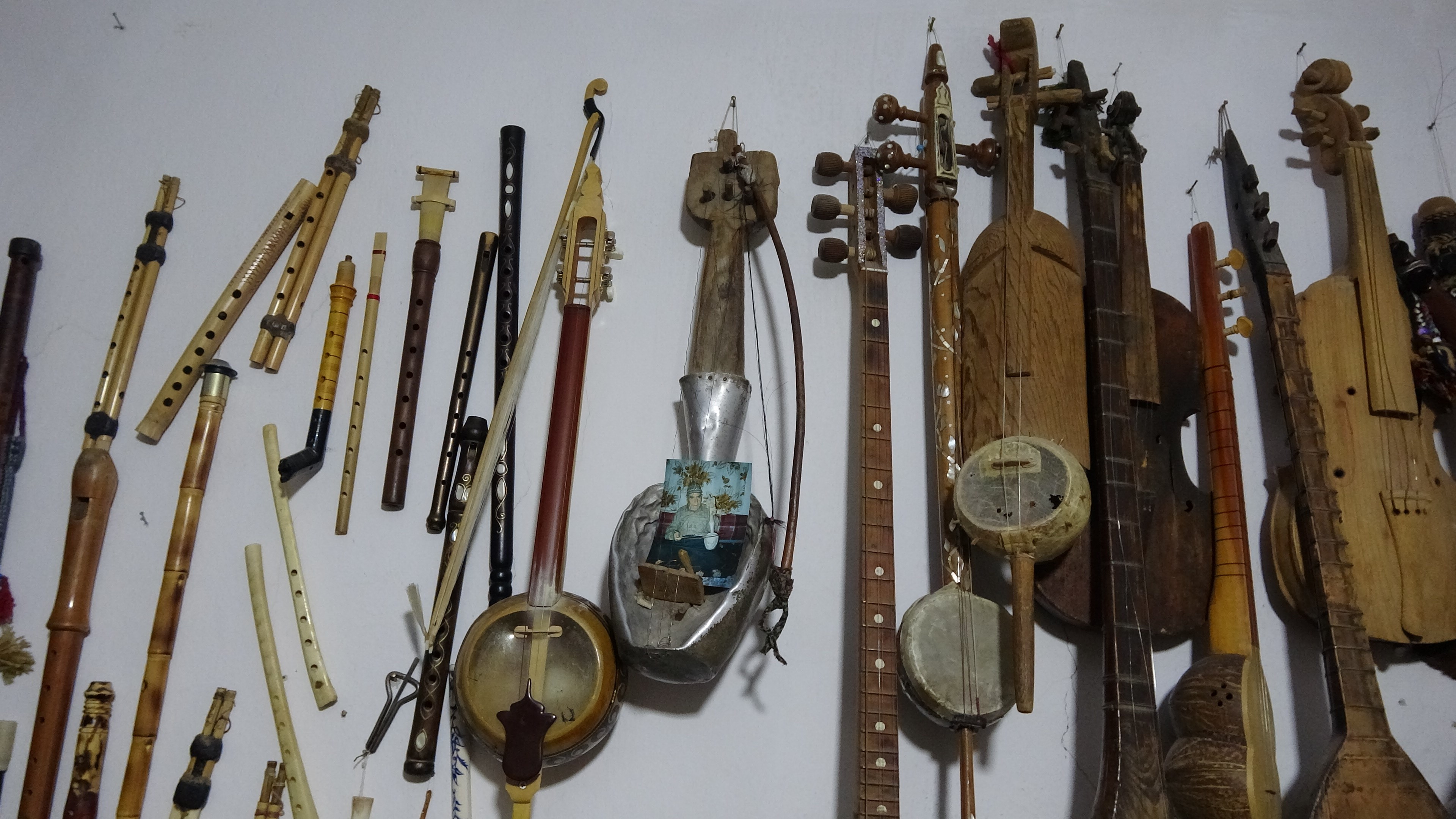 Hayatını Kaybeden Sanatçıların Sazları Gencgazete (8)