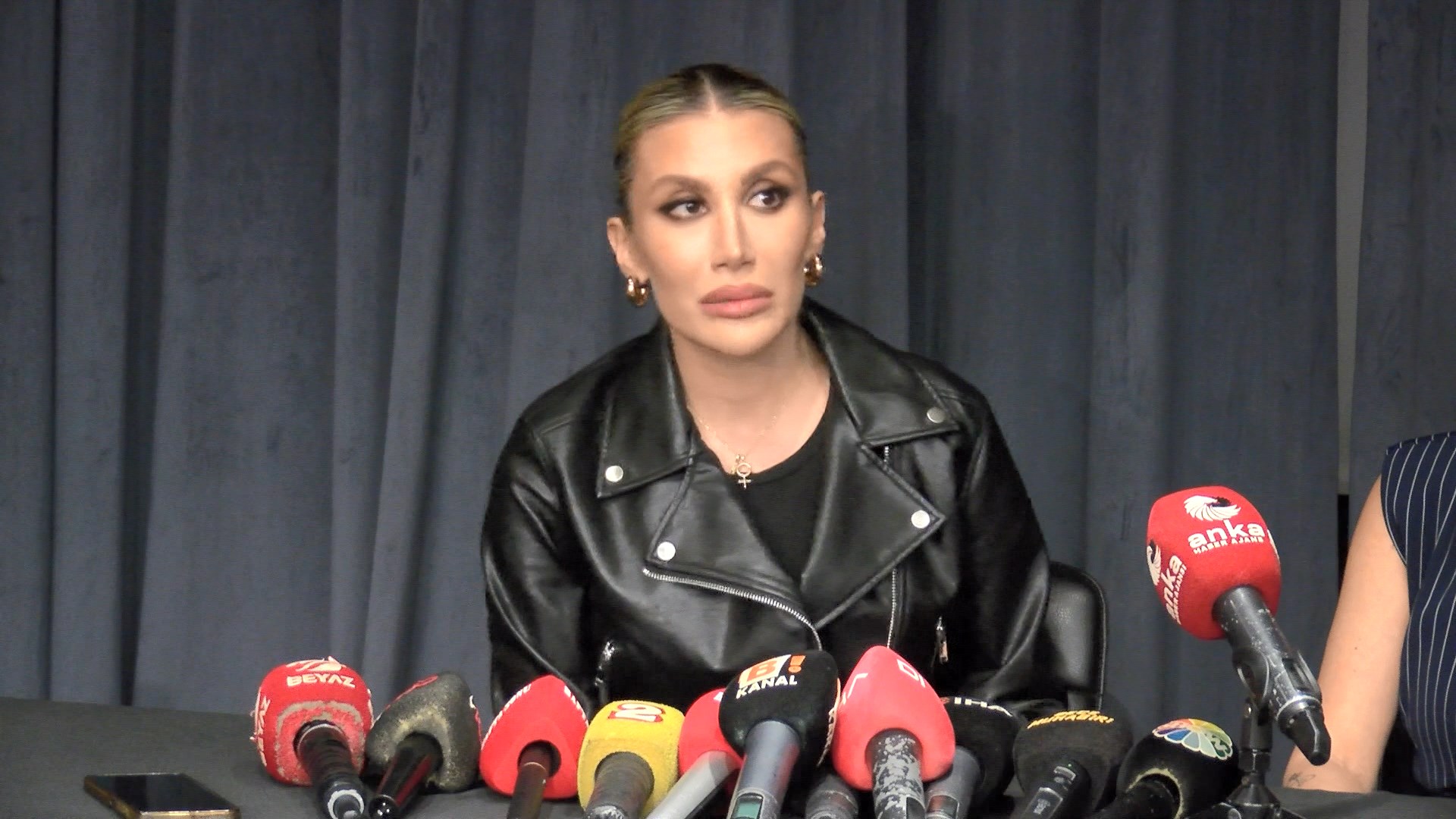 I S T A N B U L I R E M D E R I C I U Y U S T U R U C U Y A K I N 954333 283373