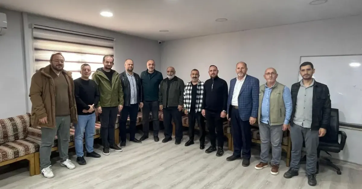 İhh Başkanı'ndan İnegöl İhh'ya Sürpriz Ziyaret (2)