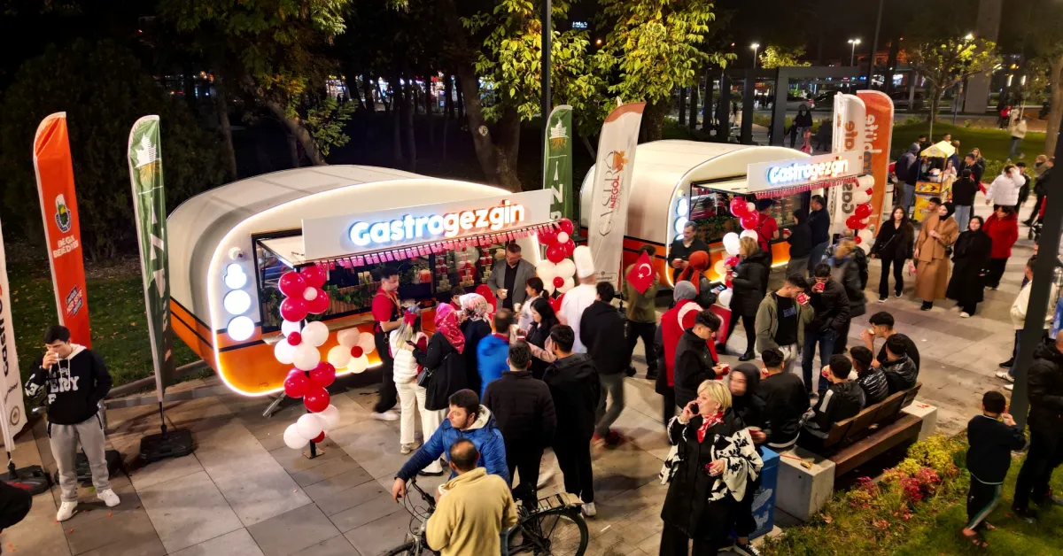 İnegöl Cumhuriyet Coşkusunu Sokaklara Taşıdı (2)