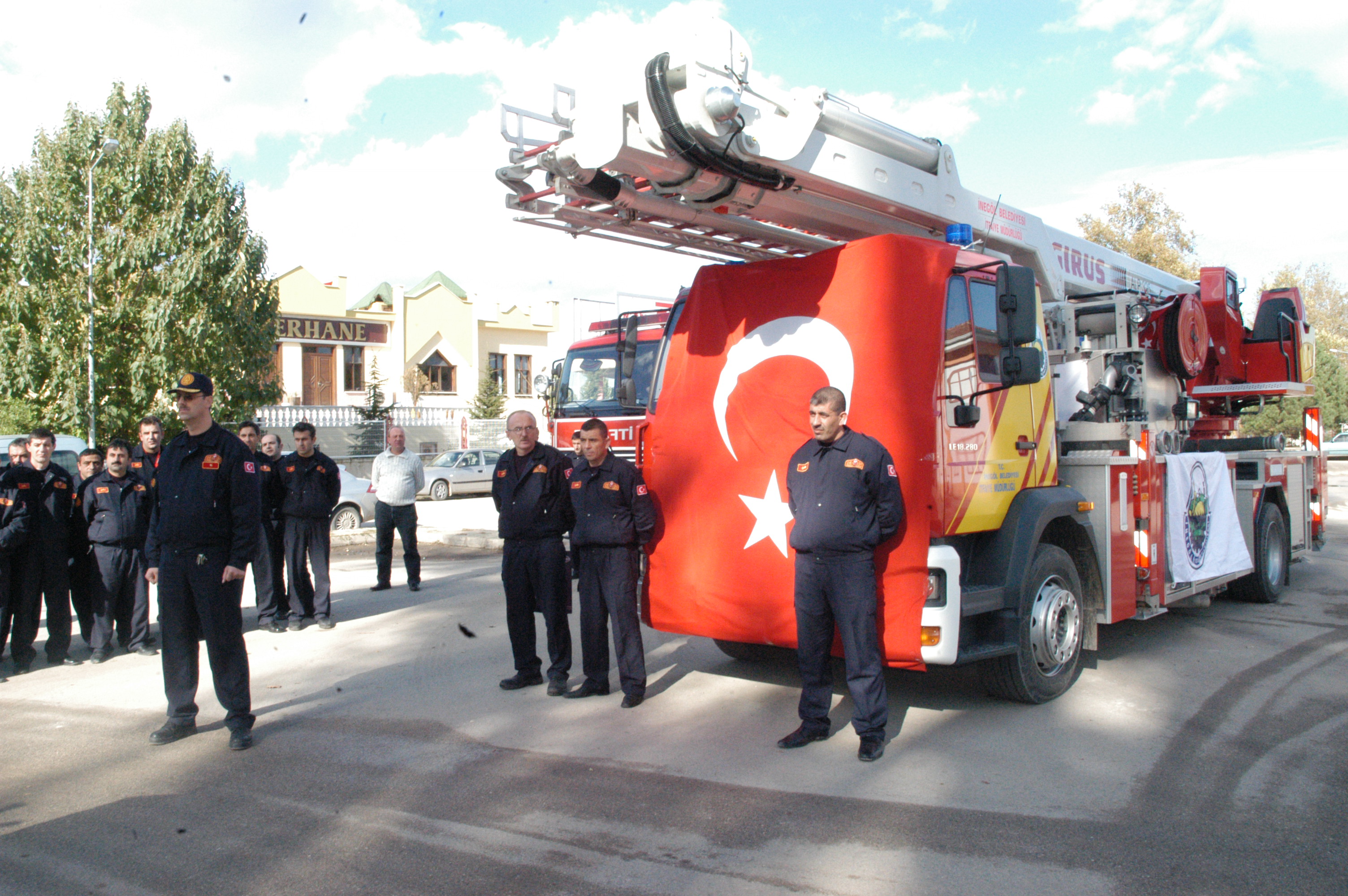 İnegöl İtfaiyesi Arşivden 2007 Gençgazete (6)