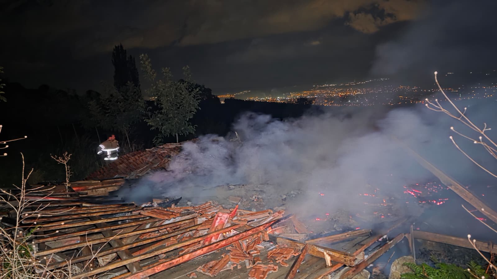 İnegöl’de Baraka Yangını Korkuttu Gencgazete (3)