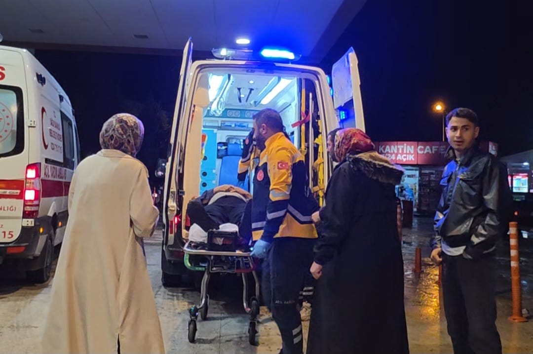 İnegöl’de Çatıdan Düşen Kişi Ağır Yaralandı-1