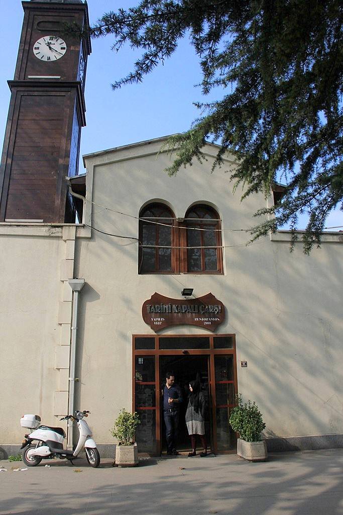 İnegöl'de Fırtınada Yıkılan Saat Kulesi Gençgazete (1)