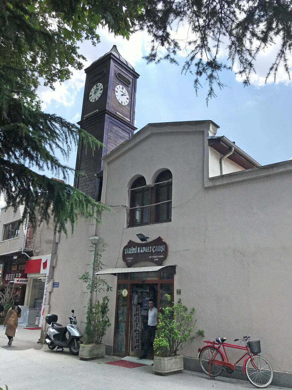 İnegöl'de Fırtınada Yıkılan Saat Kulesi Gençgazete (4)