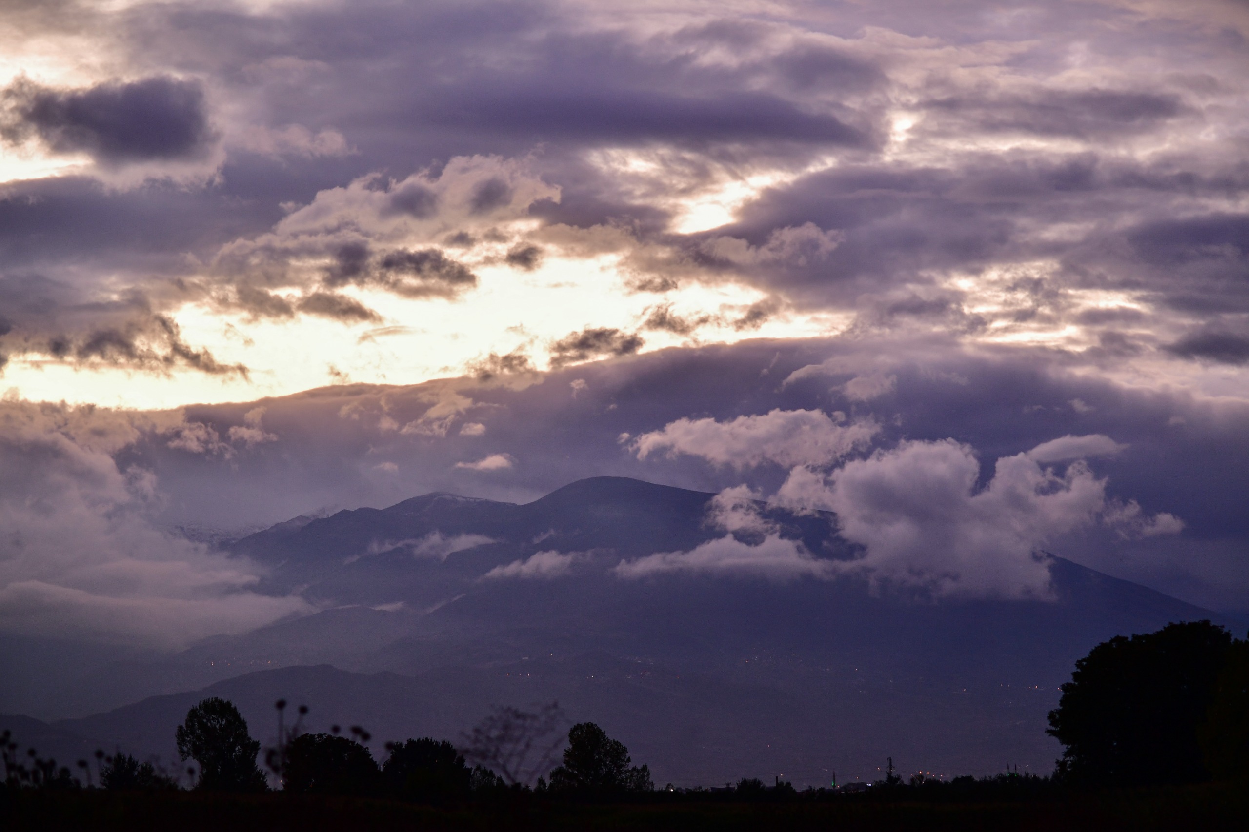 İnegöl'de Günbatımı Kartpostallık Manzaralar Oluşturdu (4)
