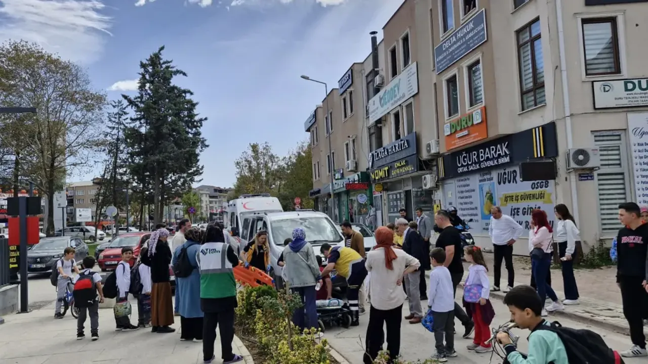 Inegolde Otomobil Ile Bisiklet Carpisti 14 Yasindaki Cocuk Yaralandi 1