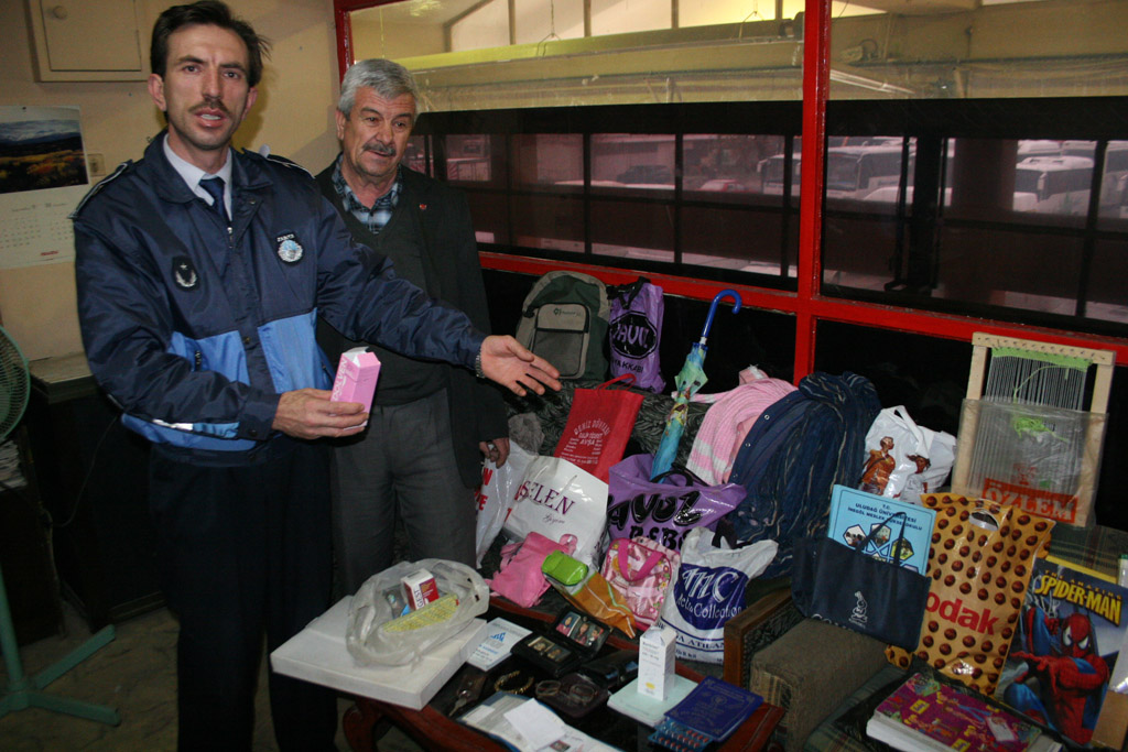 İnegöl’de Toplu Taşımada Unutulan Eşyalar Arşivden 2007 Gencgazete (3)