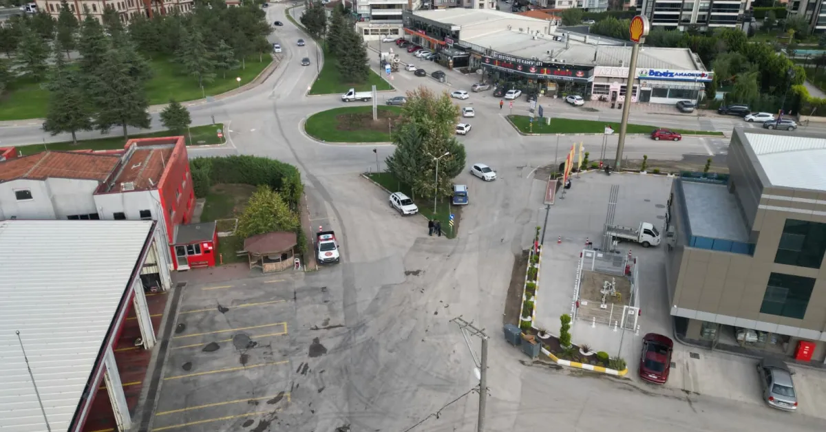 İnegöl’de Trafik Yoğunluğu İtfaiye Müdahalesini Zorlaştırıyor (2)