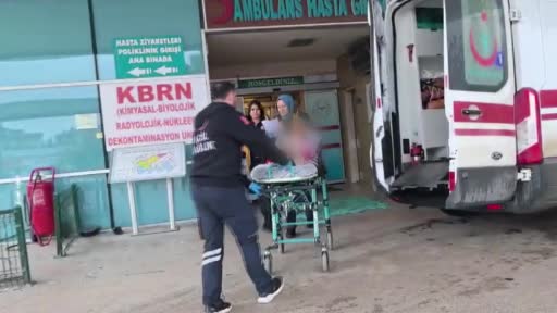 İnegöl’de Üzerine Demir Kapı Devrilen 9 Yaşındaki Çocuk Ağır Yaralandı-2