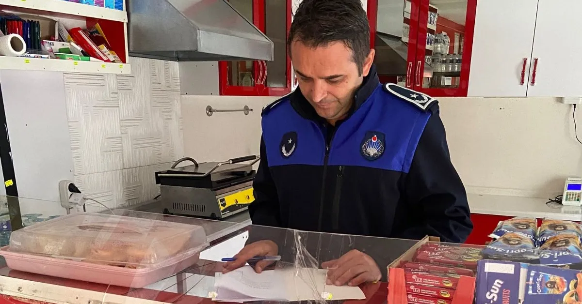 İnegöl’de Zabıta Ekiplerinden Okul Kantinlerine Sıkı Denetim (4)