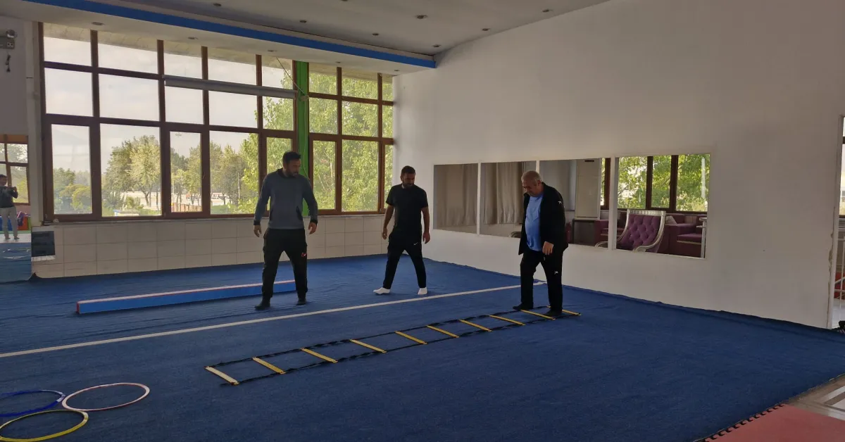 İnegöl'deki Huzurevi Sakinleri Sporda Huzur Buldu (3)