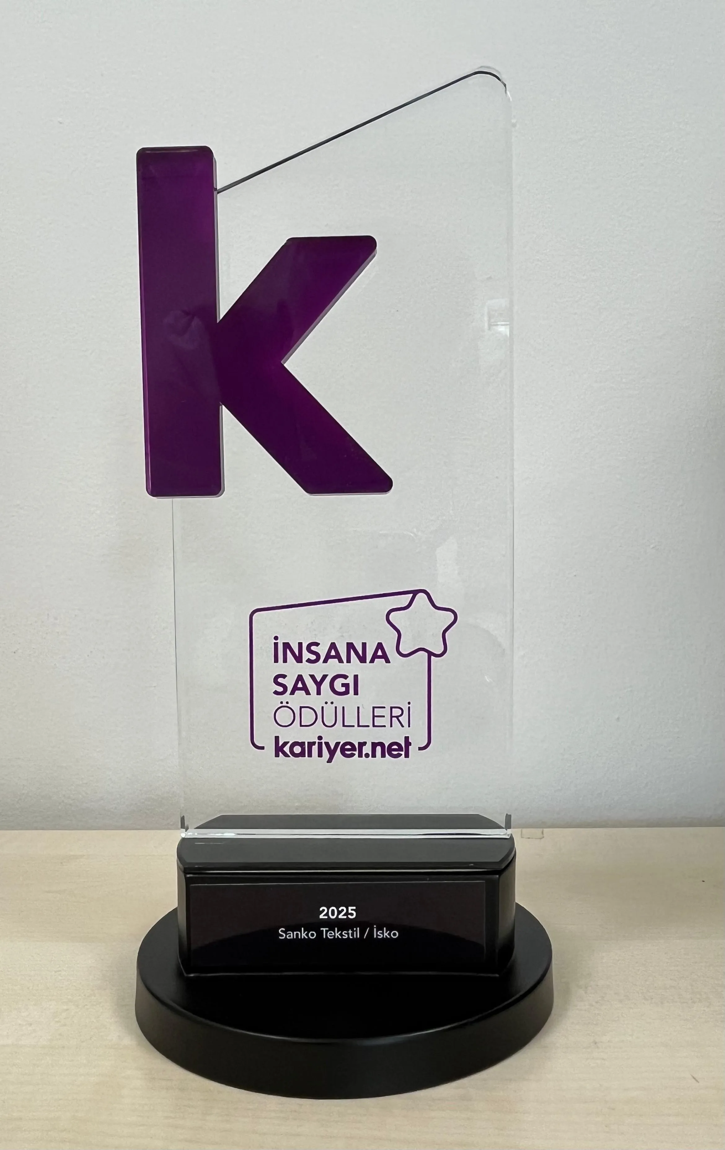 İsko’ya Kariyer.net’ten 2024 İnsana Saygı Ödülü (2)