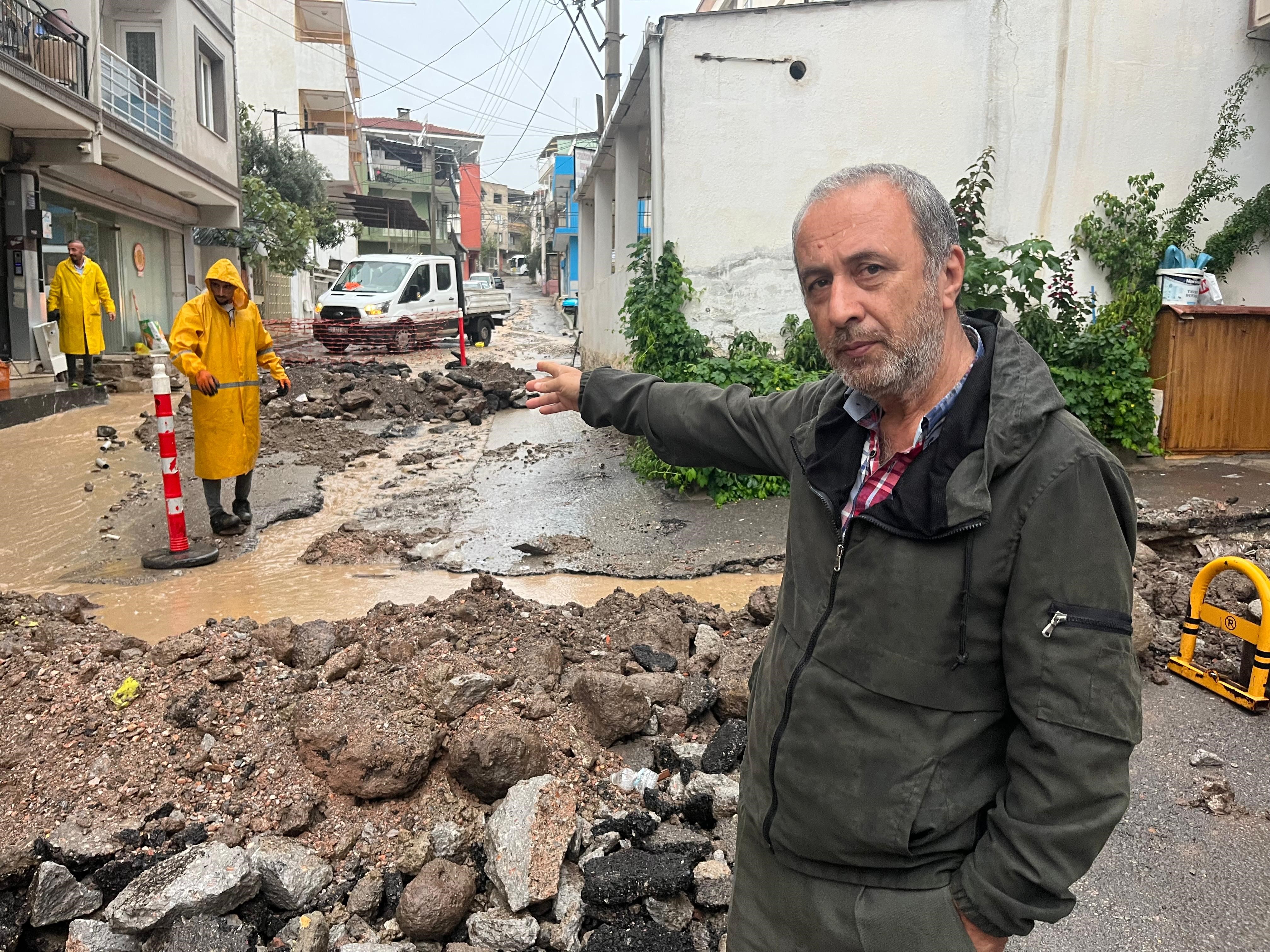 İzmir'de Şiddetli Yağış Taşkınlara Sebep Oldu (3)