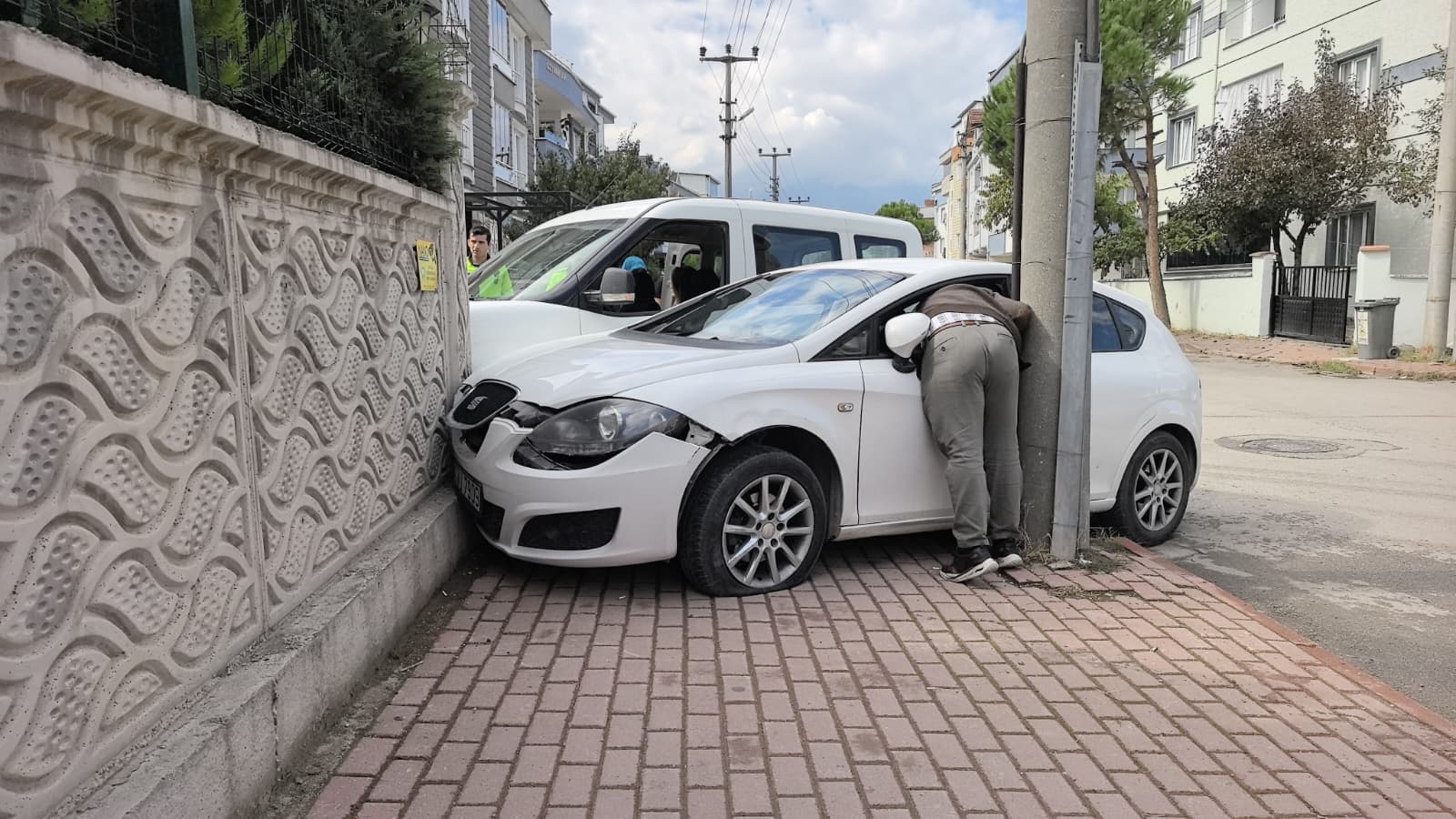 K A Z A D A S A V R U L A N H A F I F T I C A R I A R A C I L E O T 956847 284173