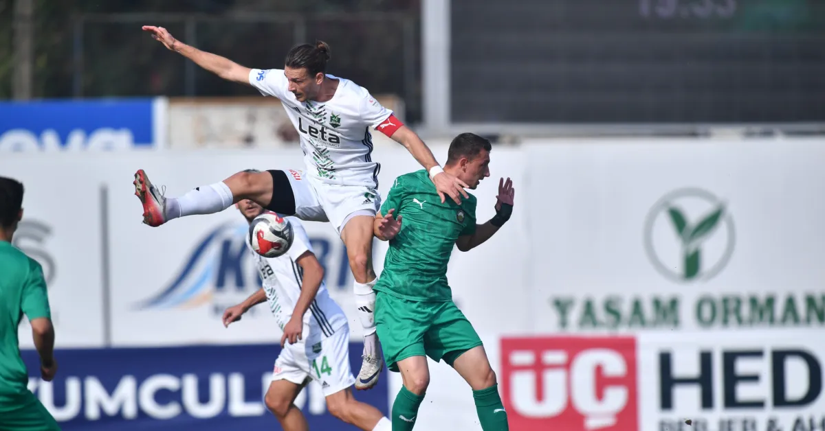 Kafkasspor – Nilüfer Fk Maçında İlk Yarı Golsuz Tamamlandı (2)