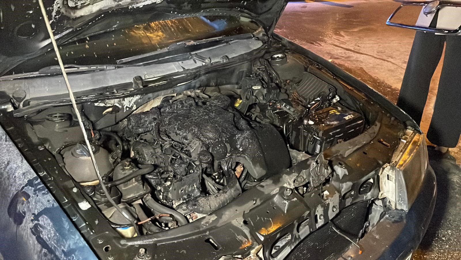 Karaman’da Seyir Halindeki Otomobil Alev Alarak Yandı (1)